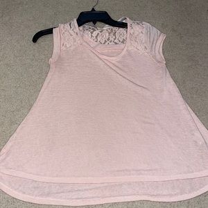 Light pink t-shirt